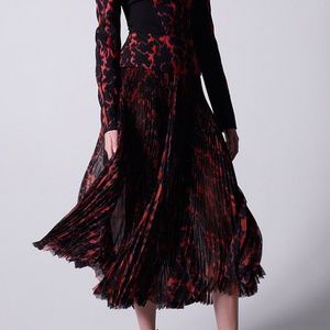 J Mendel Abstract Printed Chiffon Pleated Skirt XS